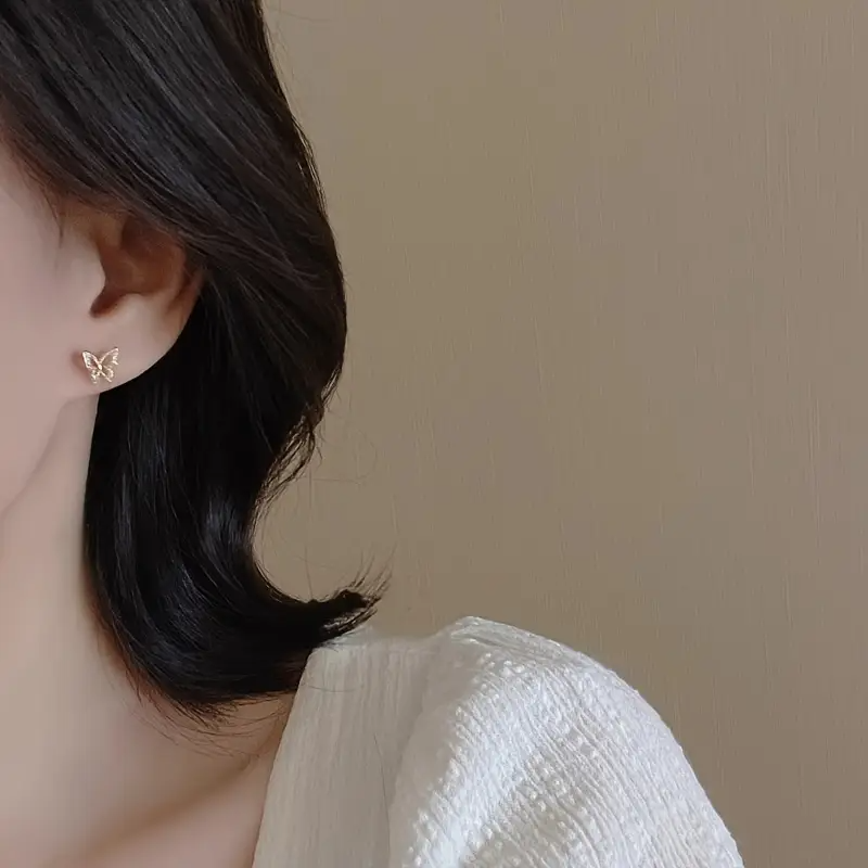 3 Paar kleine, exquisite, elegante und flexible Schmetterlingsohrringe, geeignet für den täglichen Gebrauch und Partys von Frauen, perfektes Geschenk für die Feiertage, modisches Ohrring-Set