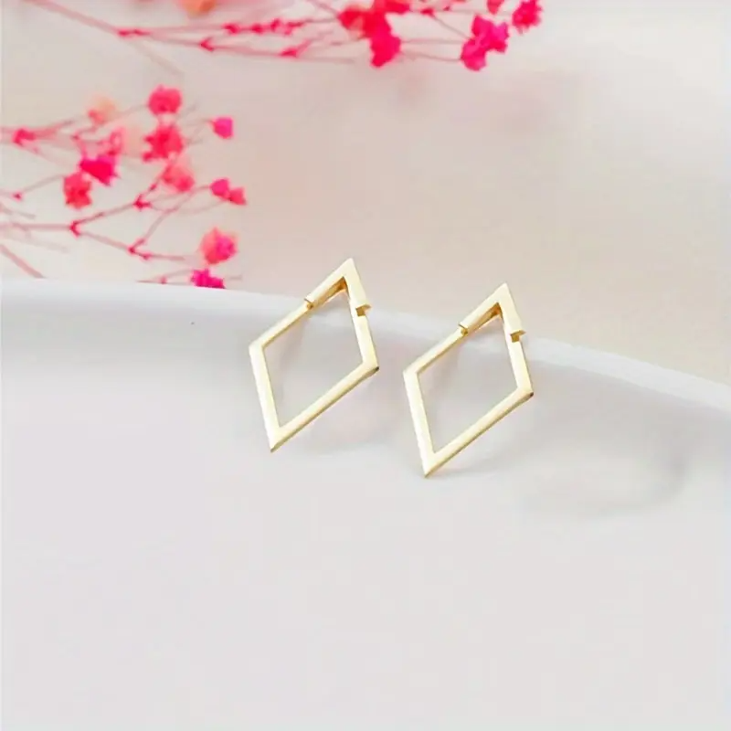 Boho-elegante geometrische Cutout-Ohrstecker