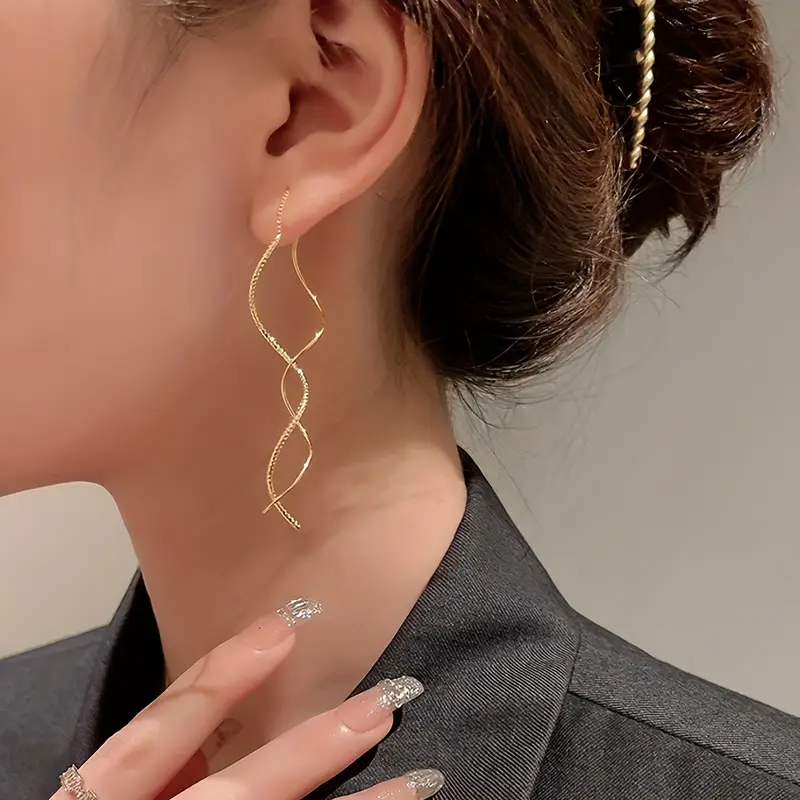 1 Paar Lange Quasten-Ohrringe für Frauen - Kupferfarbene Wellendesign Hängeohrringe, Vielseitiger Vorher & Nachher Stil für Lässige & Formelle Outfits