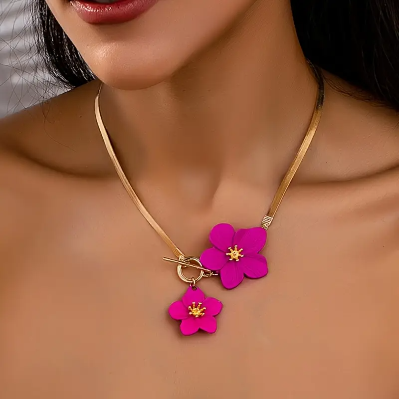 Goldfarbene Doppelte Weiße Blumen-Anhänger Halskette für Damen - Elegante Minimalistische Ketten-Schmuckstücke für den Alltag & Partys, Vielseitiges Ganzjahres-Accessoire, Party-Zubehör, Anspruchsvoller Stil, Luxuriöser Finish