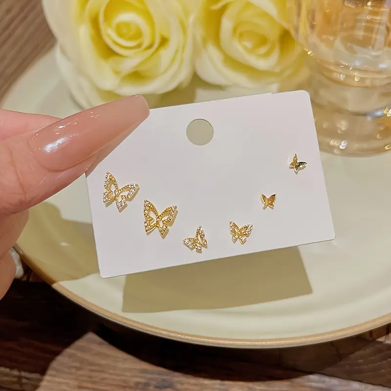 3 Paar kleine, exquisite, elegante und flexible Schmetterlingsohrringe, geeignet für den täglichen Gebrauch und Partys von Frauen, perfektes Geschenk für die Feiertage, modisches Ohrring-Set
