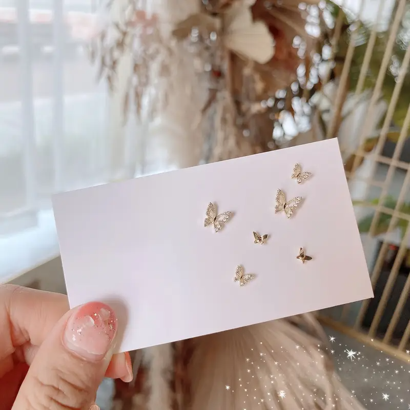 3 Paar kleine, exquisite, elegante und flexible Schmetterlingsohrringe, geeignet für den täglichen Gebrauch und Partys von Frauen, perfektes Geschenk für die Feiertage, modisches Ohrring-Set